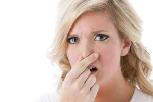 Causas más frecuentes para el mal olor en el cuarto de baño