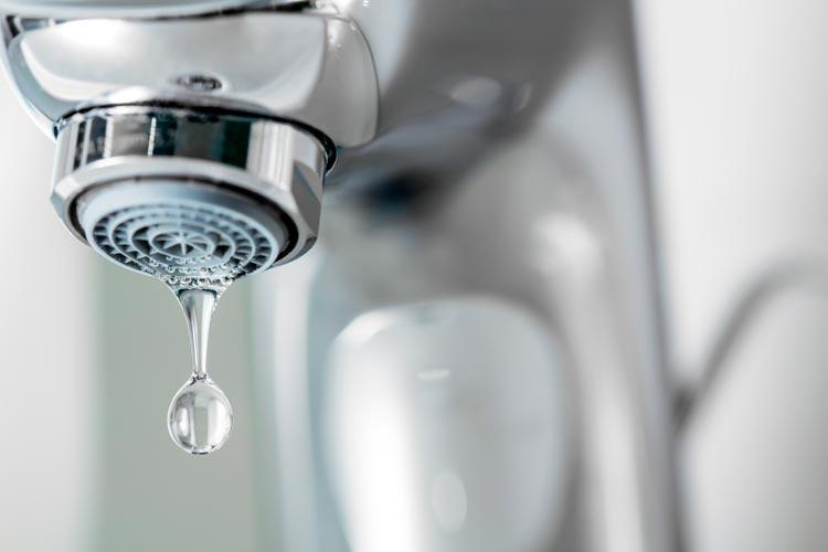 Cómo localizar fugas de agua